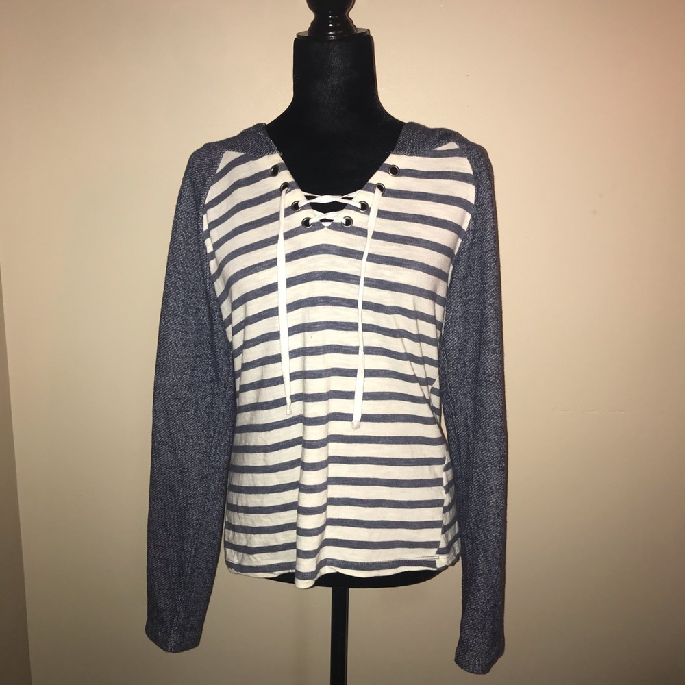 Venus white/blue long sleeve lightweight hoodie
